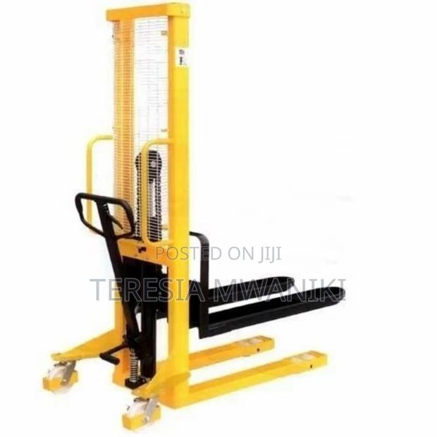 Manual Stacker (Hydraulic  Hand  Stacker) 2 Ton - thumbnail 2