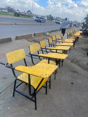 Lecturer Arm Chair College
