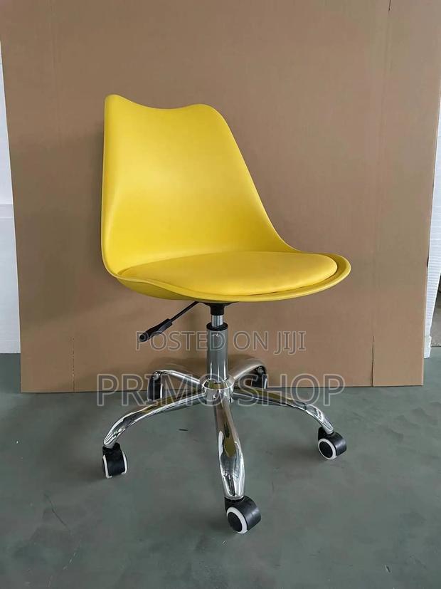 Office Chair; Distinctive Eames Line Office Chair - thumbnail 5