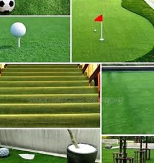 Sophisticated Artificial Green Grass Carpet - thumbnail 2