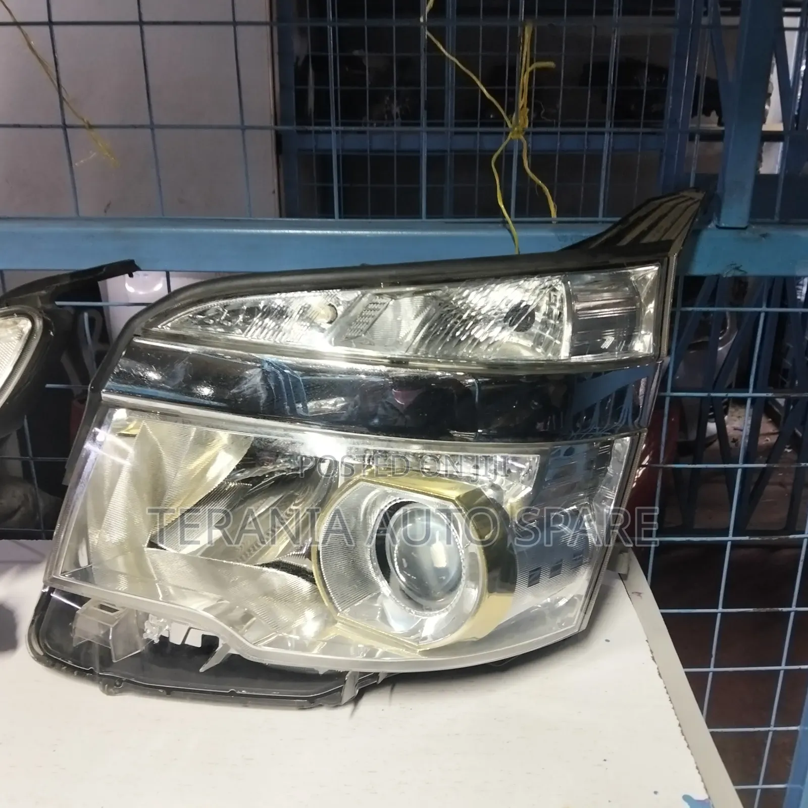 Voxy 2012 Headlight