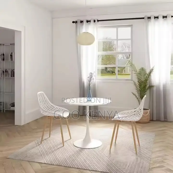 Dining Chairs ; Affordable Plastic Dining Chairs
