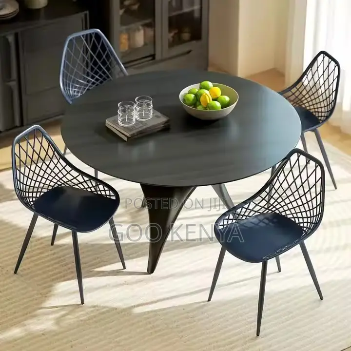 Dining Chairs ; Affordable Plastic Dining Chairs