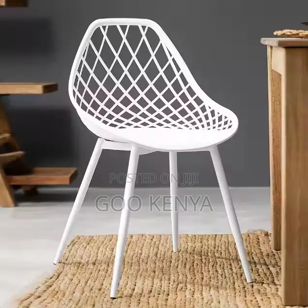 Dining Chairs ; Affordable Plastic Dining Chairs