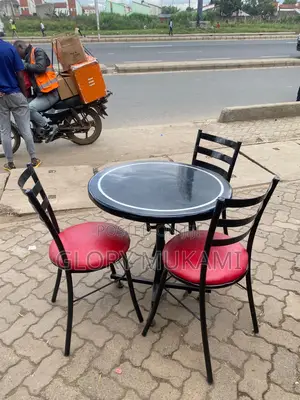 Restaurant And Bar Round Black Table And Chairs