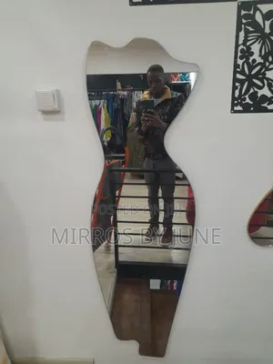 Curvy Lady Mirror