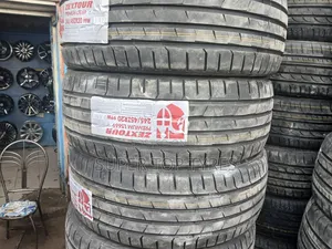Zextour 245/45r20