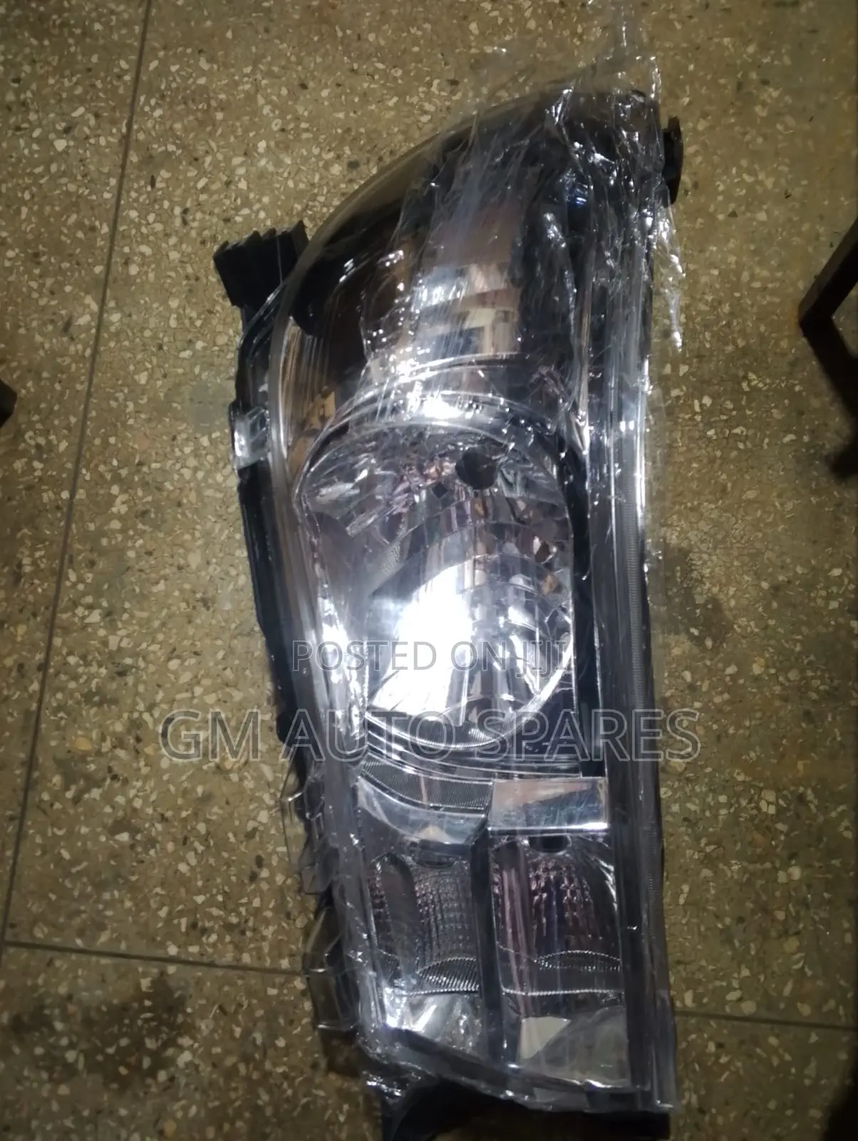 Toyota Hilux Revo Head Light
