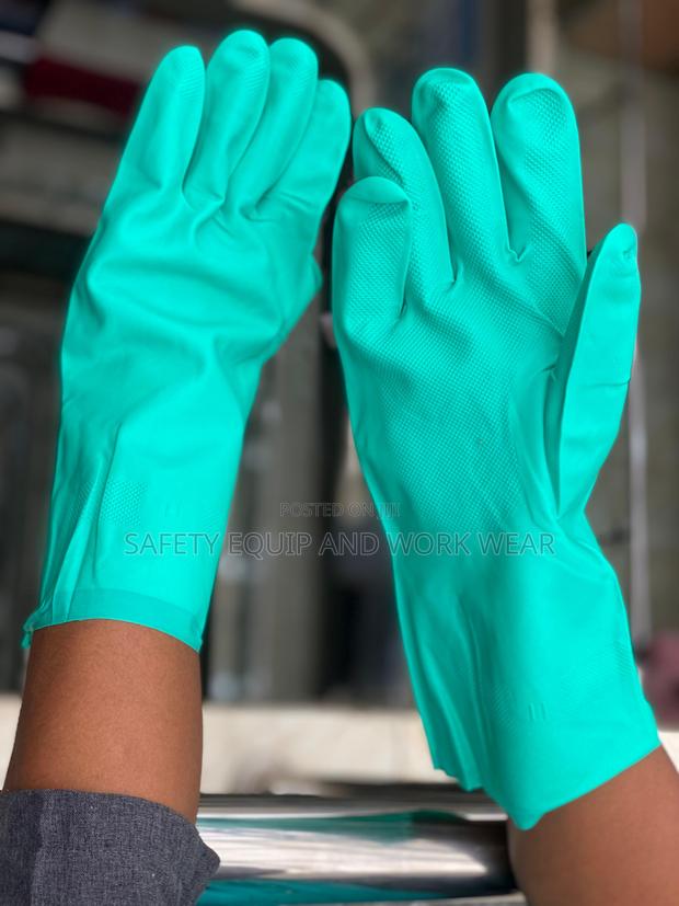Nitrile Glove Hardwearing Fit For Warehouse Shifts