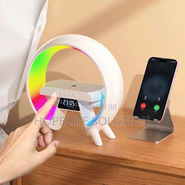 Wireless Charger Lamp/Bluetooth Speaker - thumbnail 4