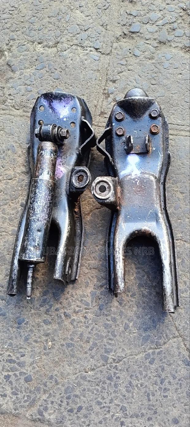 Lower Control Arms Mazda B22. - main view