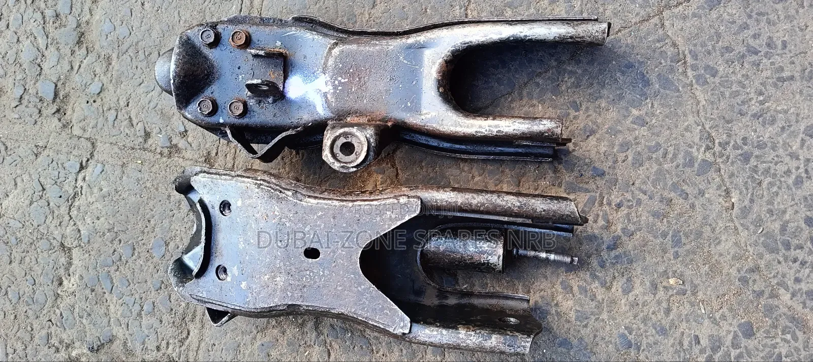 Lower Control Arms Mazda B22.