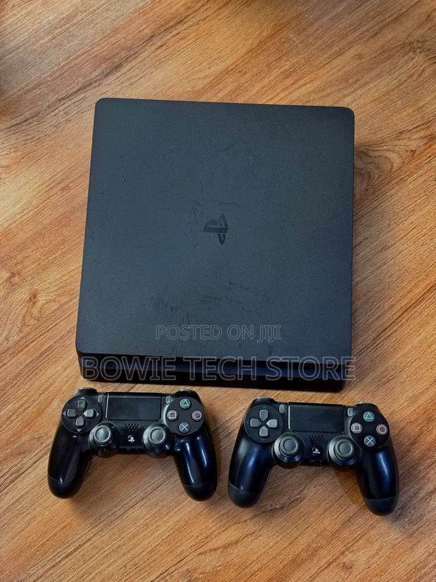 Ps4 Slim Ex Uk Two Pads - thumbnail 2