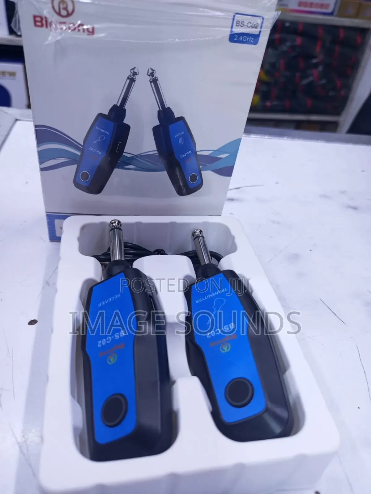Guitar Wireless System- Chargable Range of Upto 30 Meters