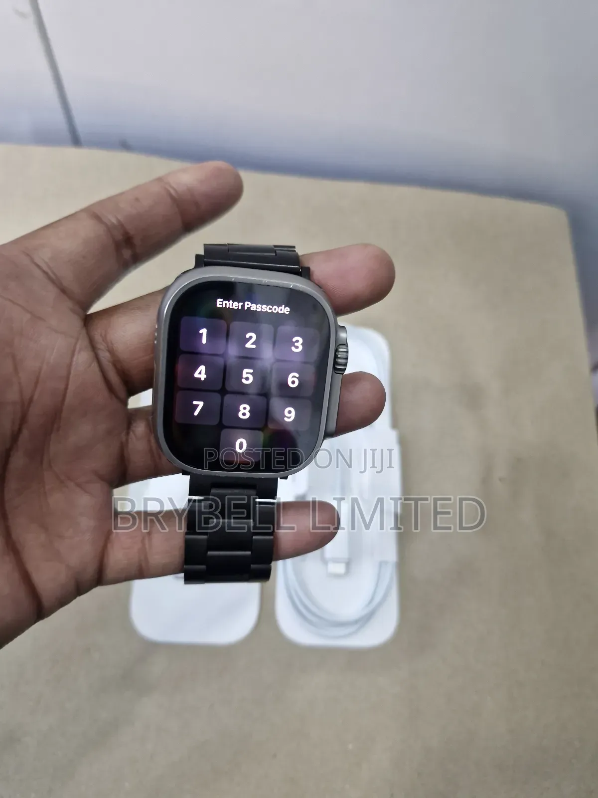 Apple Watch Ultra 2 49mm, Super Mint as New on Offer