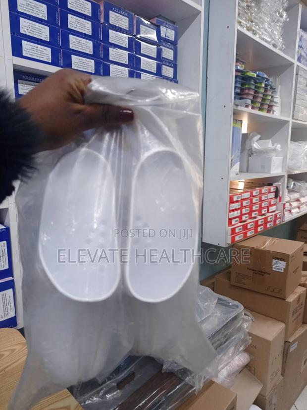 Theatre Clogs