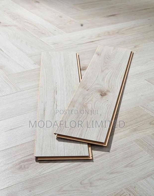 Stylish Floors. Effortless Living. Laminate Flooring