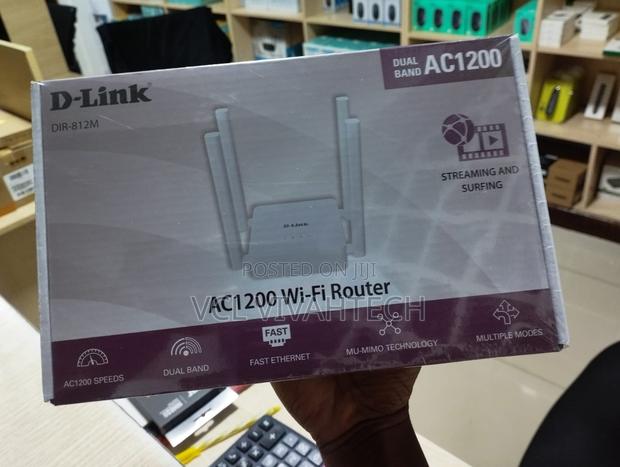 Dir-812m D-Link Ac1200 Dual Band Wifi 5 Router