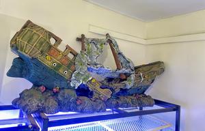 Realistic Sunken Ship Decoration for Large Aquariums - thumbnail 2