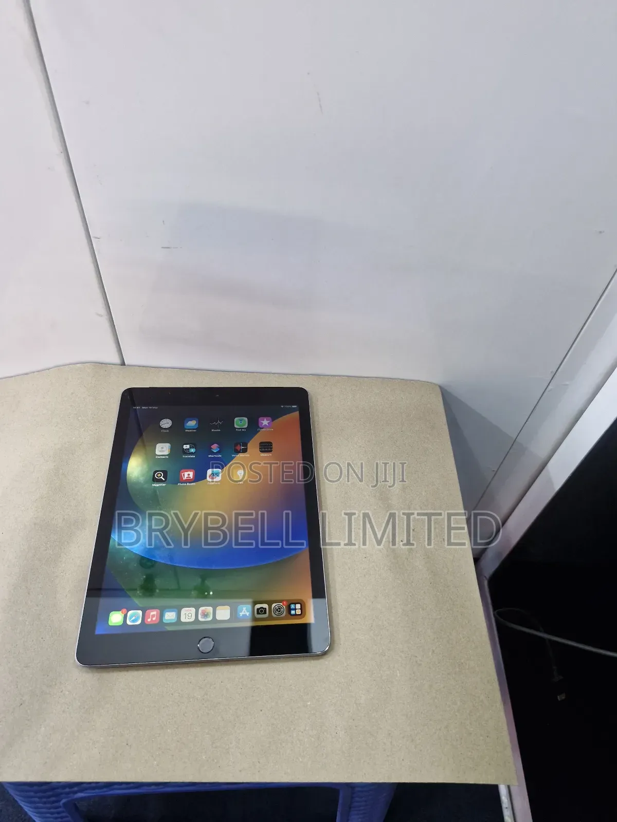 Apple iPad 9.7 128 GB Gray