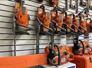 Brand New Husqvarna Chainsaw 2 Stroke