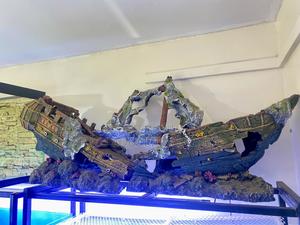 Authentic-Look Sunken Ship for Aquariums – 1 Meter Long - thumbnail 2