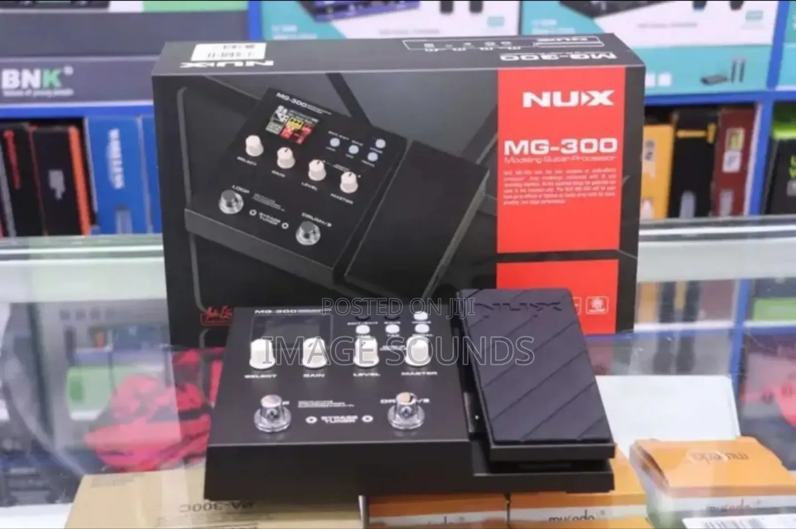 Nux Mg-300 Guitar Multi-Fx Pedal and Amp Modeler
