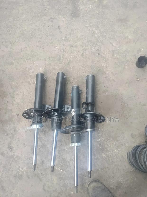 Golf Variant Mark 6 Front Shocks - thumbnail 2