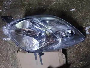 Toyota Vitz 2005 Headlights