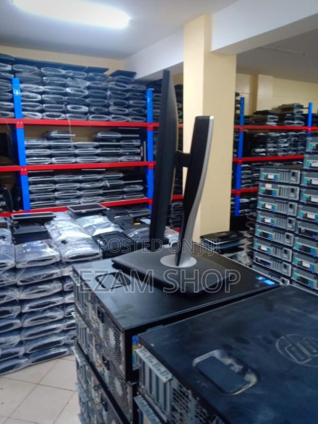 Dell 22" Edge to Edge Monitor - thumbnail 4