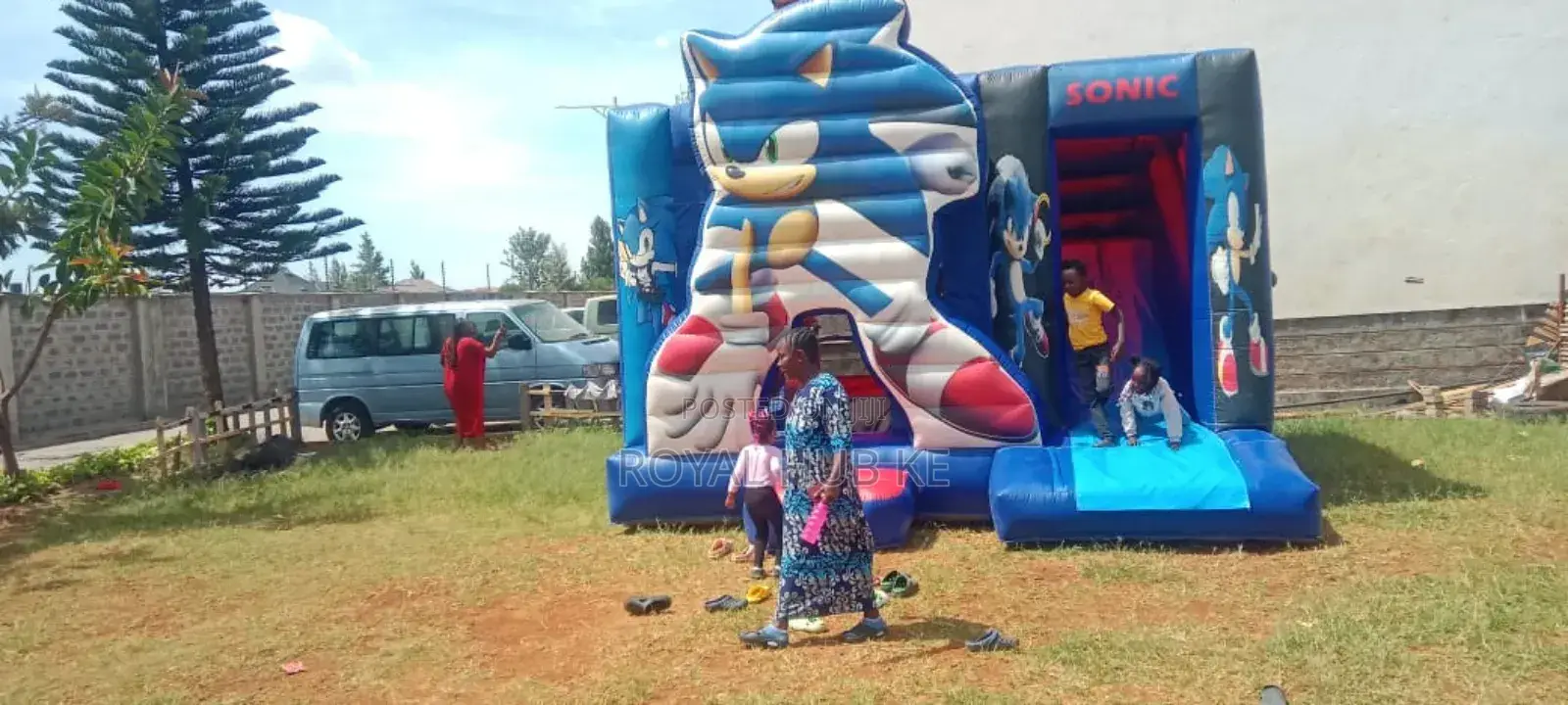 New Sonic Theme Bouncing Castle