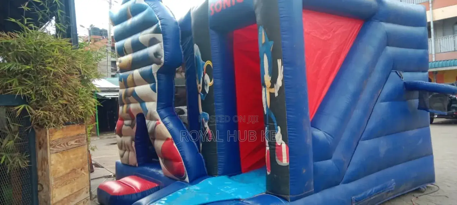 New Sonic Theme Bouncing Castle