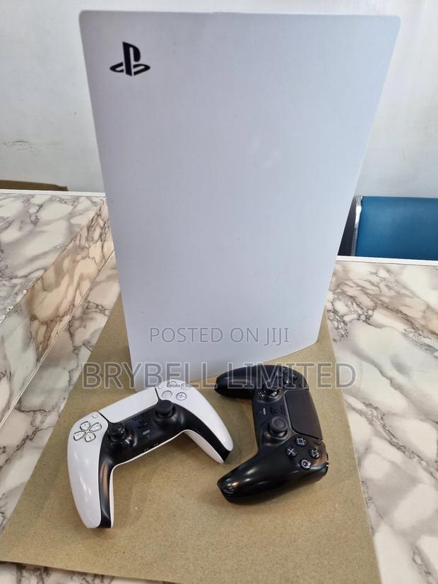 Playstation 5 Digital Edition With 2 Controllers ,5 Games - thumbnail 4