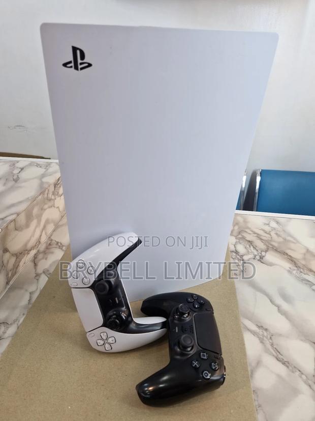 Playstation 5 Digital Edition With 2 Controllers ,5 Games - thumbnail 6