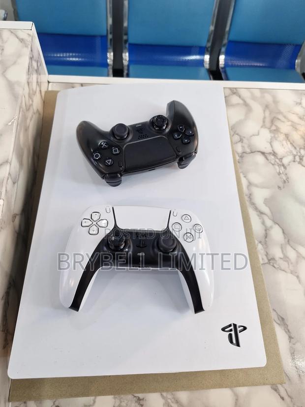 Playstation 5 Digital Edition With 2 Controllers ,5 Games - thumbnail 9