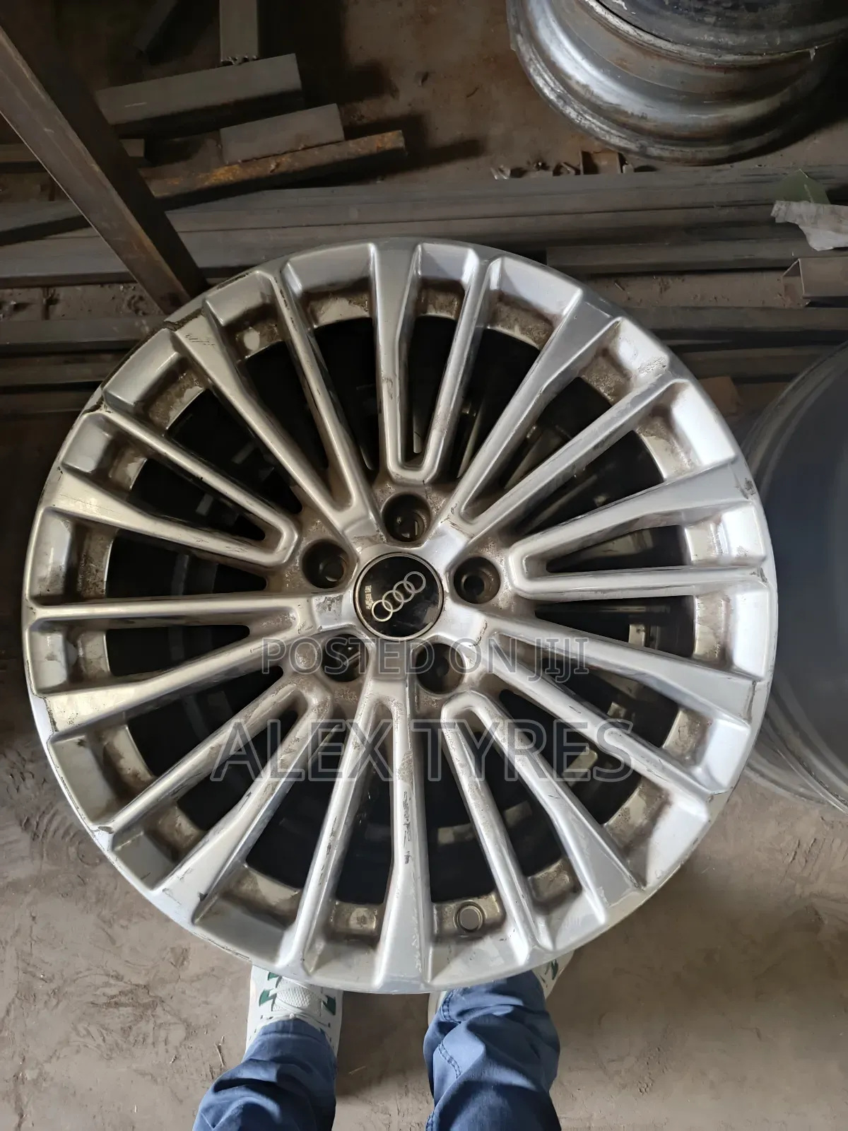 Size 18 Inches Audi Alloy Rims Set