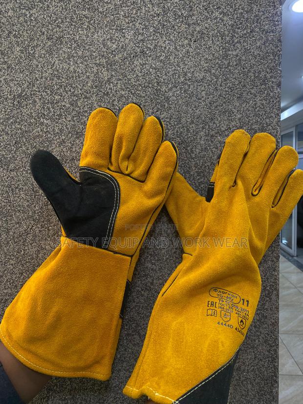 Kenyan Welders’ Favorite Gloves