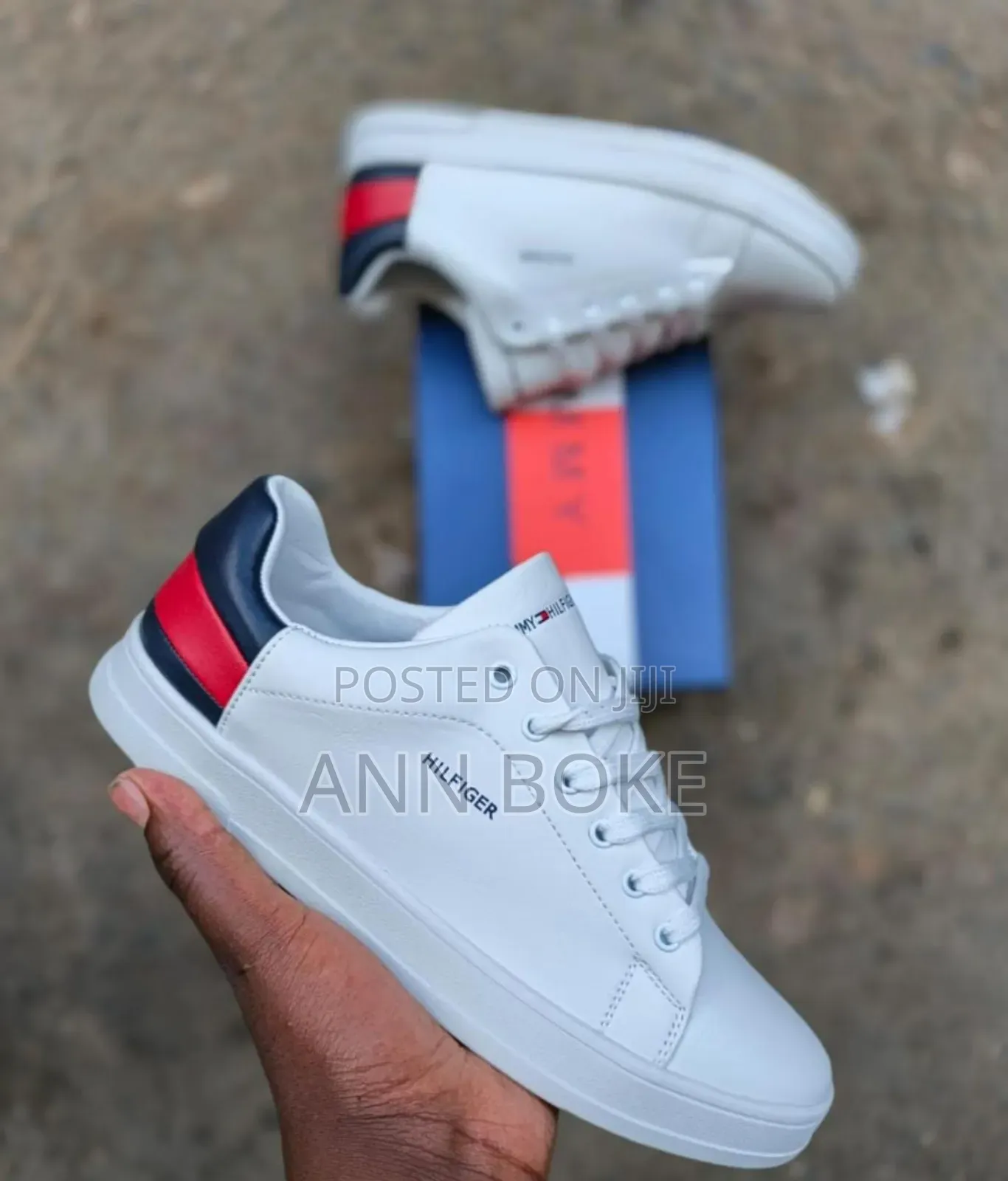 Tommy Hilfiger 
40-45 
 at 3500
