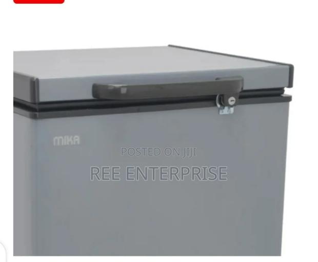 Thick Thermal Insulation 95 Litres Mika Chest Freezer
