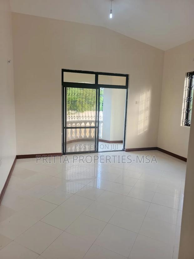 4bdrm Apartment in Affluent Nyali for rent - thumbnail 16