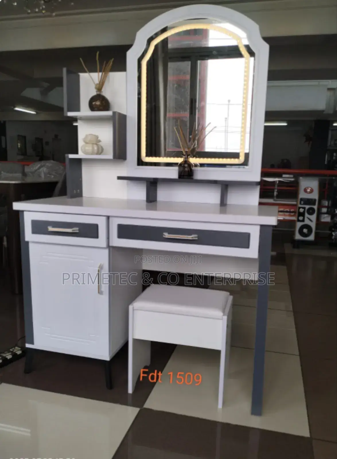 Executive Dressing Table