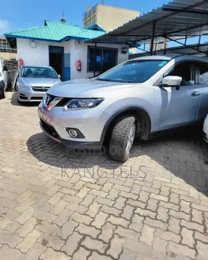 Nissan X-Trail 2.0 Petrol FWD 2016 Silver