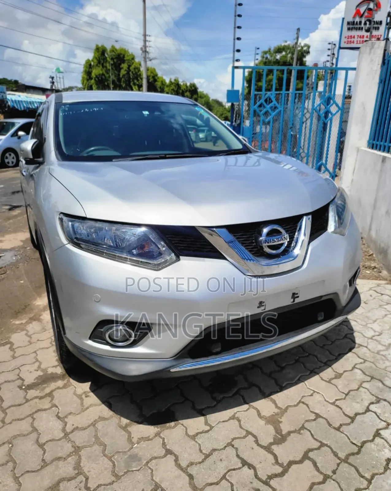 Nissan X-Trail 2.0 Petrol FWD 2016 Silver