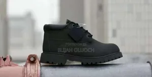 Black Timberland Low Cut
Size 40_45