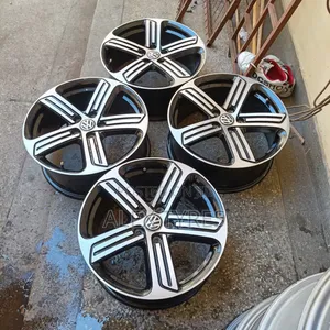 Size 18 Inches Vw Germany Original Rims Set