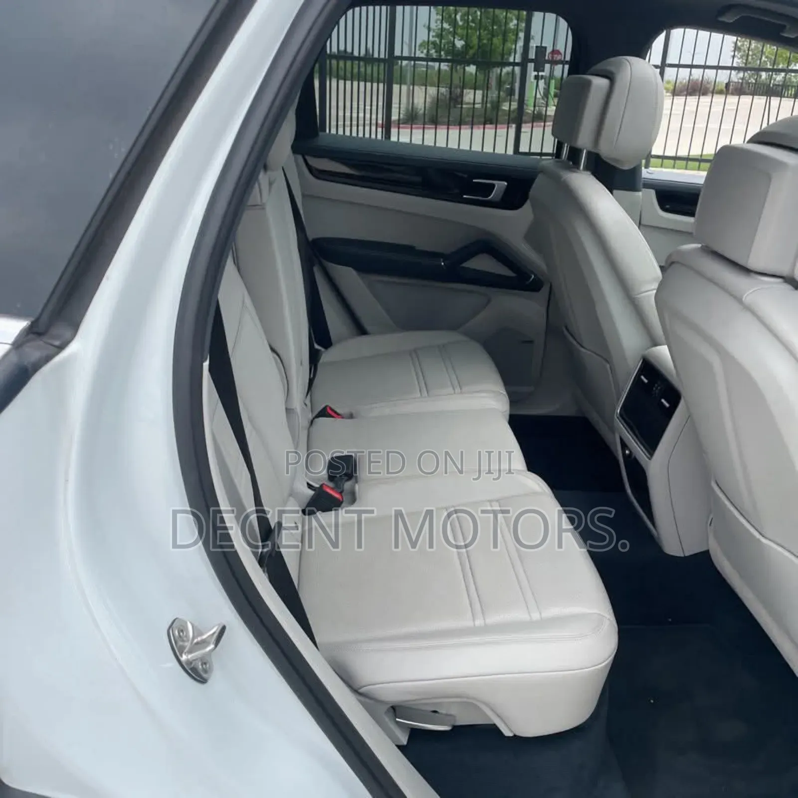 Porsche Cayenne Turbo AWD 2019 White