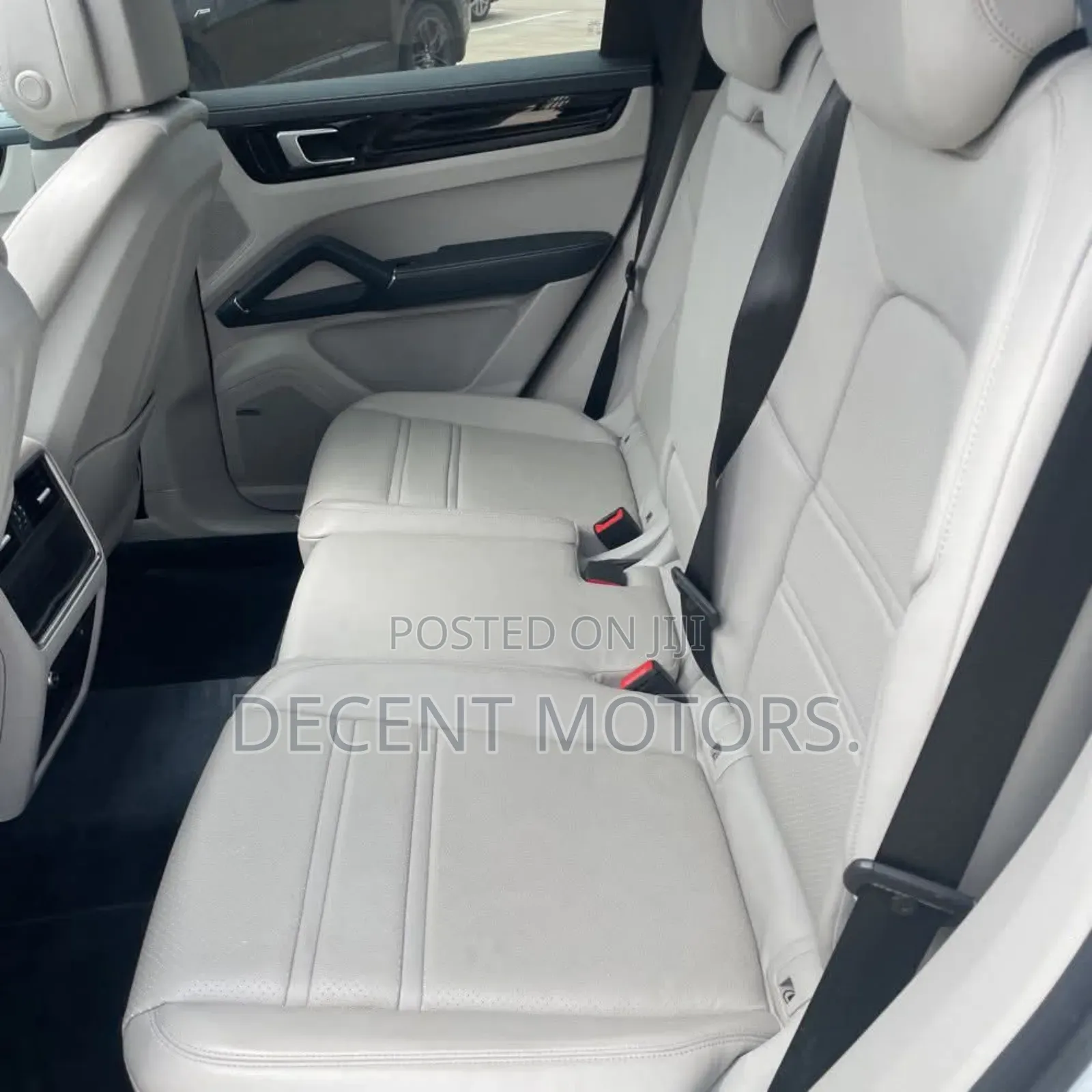 Porsche Cayenne Turbo AWD 2019 White