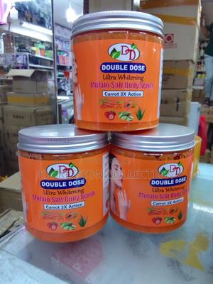 Double Dose Ultra Whitening Body Scrub - main view