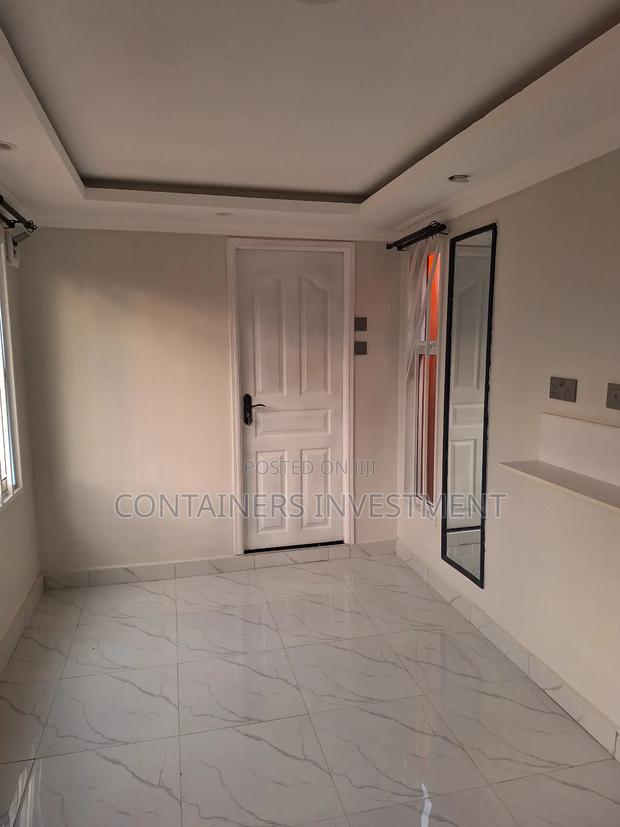 20ft Container Office- 20ft Container Accommodation Unit. - thumbnail 2