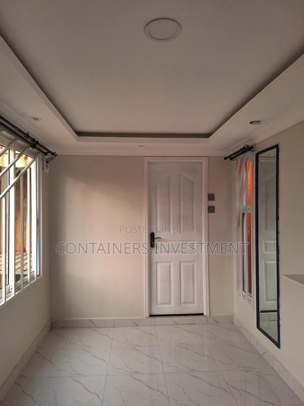 20ft Container Airbnb / 20ft Container Studio With Washroom - thumbnail 3